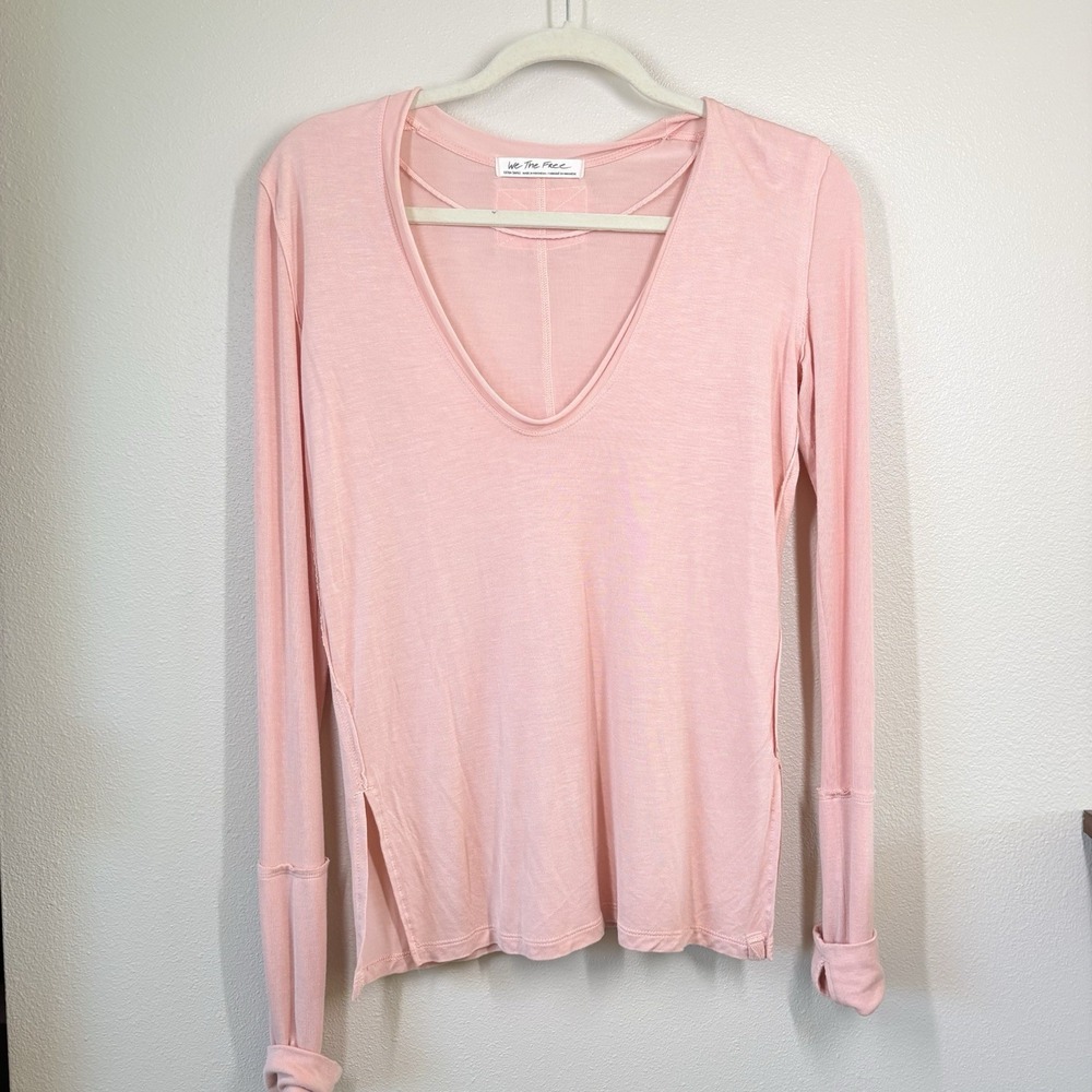 We The Free Top Womens XS Pink V-Neck T-Shirt Long Sleeve Cotton Solid Pullover